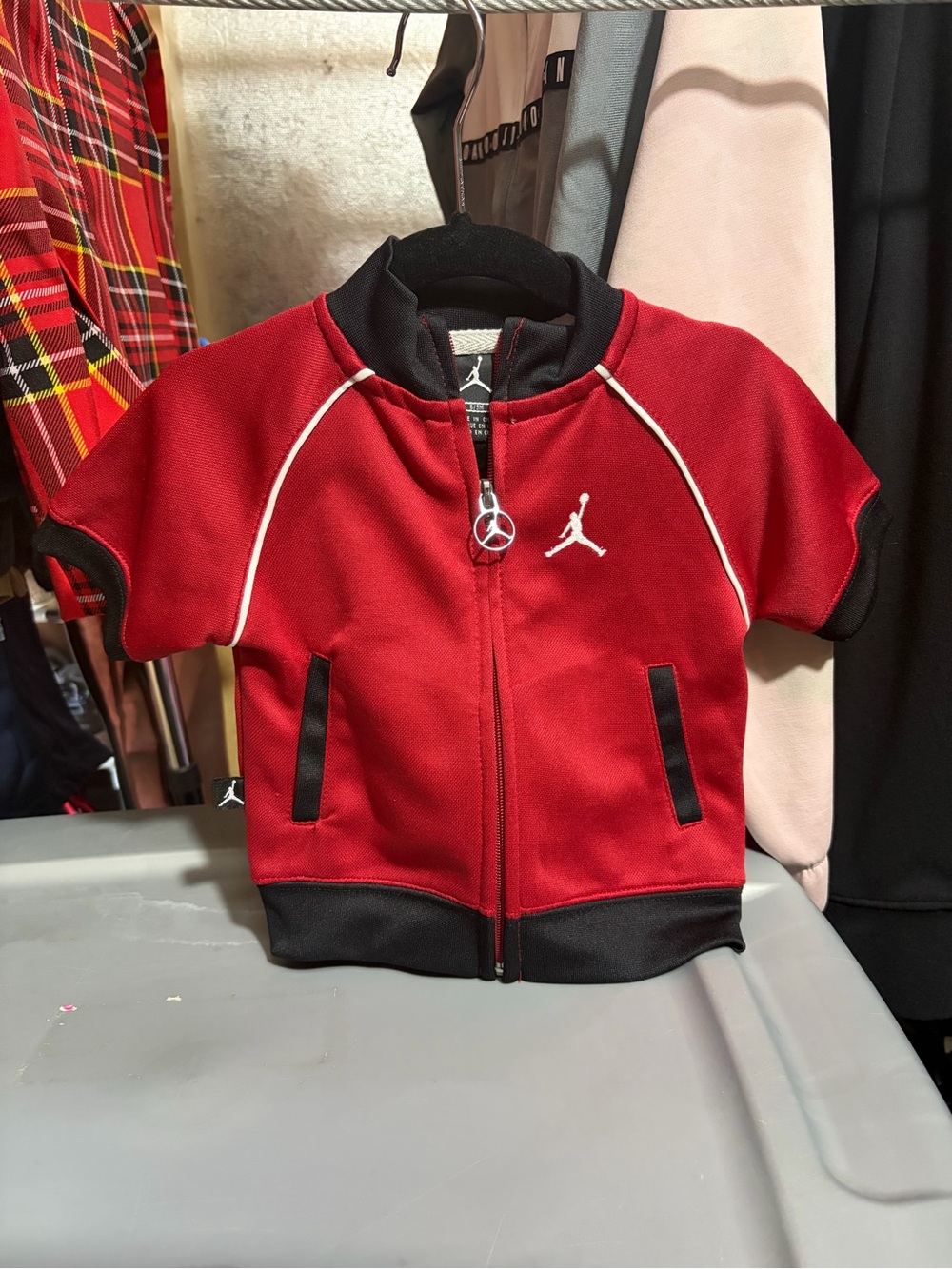 Jordan ⛹🏾♂️Baby👶🏻Boys👦🏻Red Kids' Zip-Up Jacket with Jumpman Logo Sz 6/9M